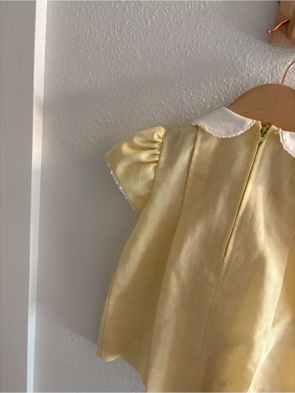 Classic Yellow Ruffled Peter Pan Collar toddler Dress VINTAGE ✨ - Picture 7 of 7